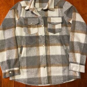 Women’s Blu Ivy  Plaid Jacket in Cream and Tan